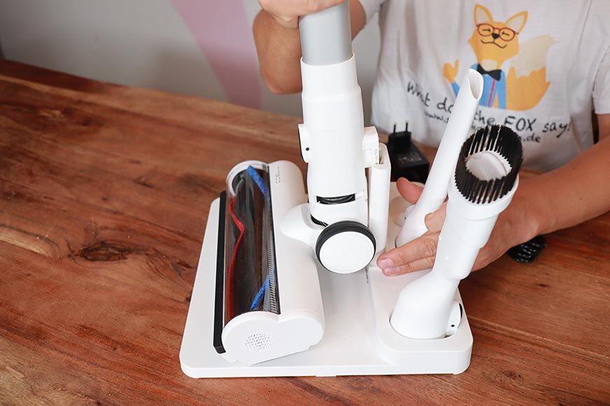 Der Tineco S15 Pro Bodendock